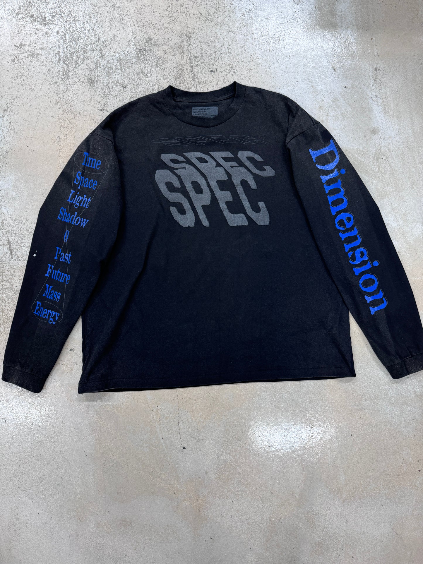 dimension Long sleeve black
