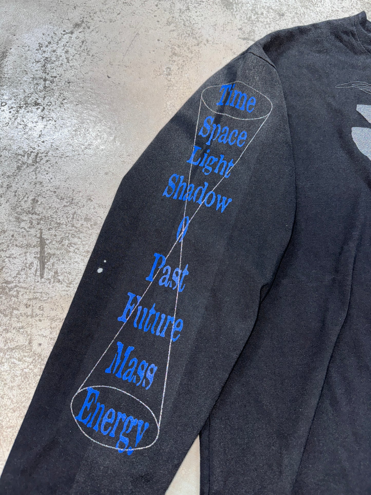 dimension Long sleeve black