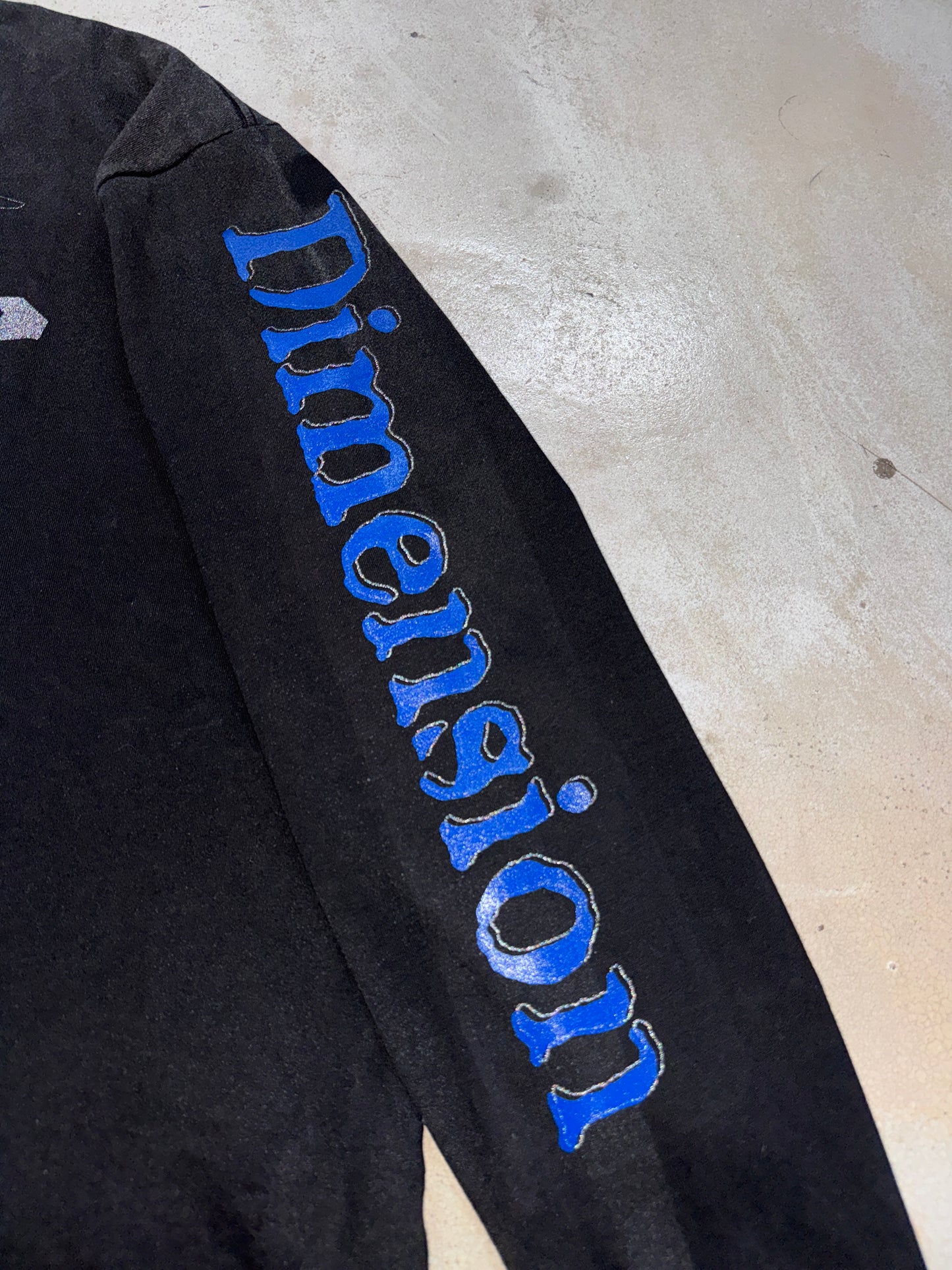 dimension Long sleeve black