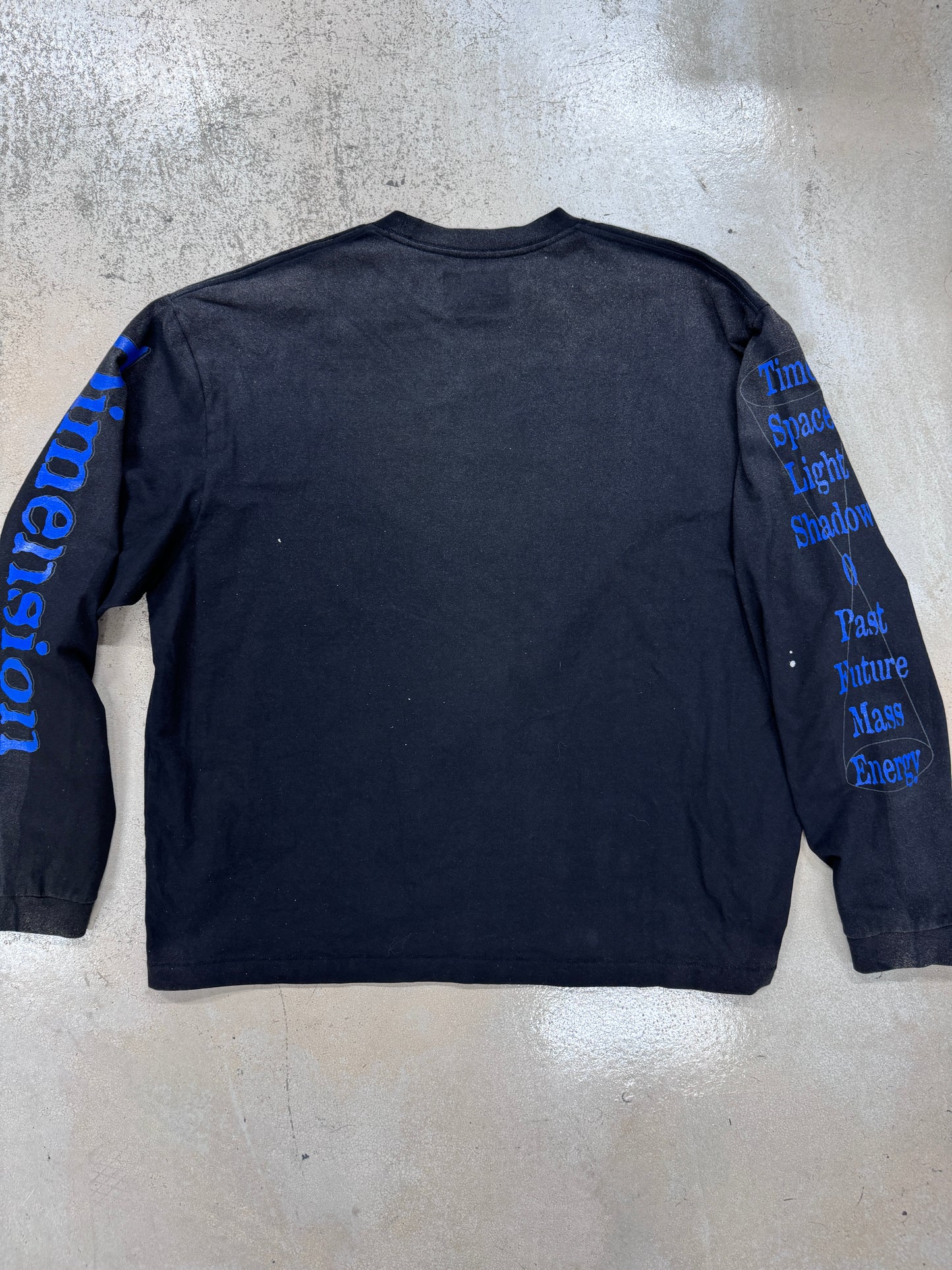dimension Long sleeve black